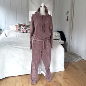 ZELLA track suit pant and sweater set, mauve velour, high quality, size M luxe